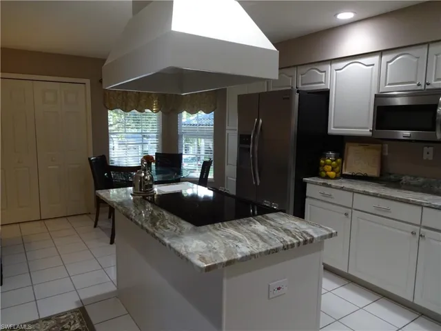 224 Via Perignon 5-4, Naples, Florida 34119
