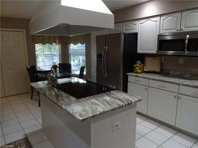 224 Via Perignon 5-4, Naples, Florida 34119