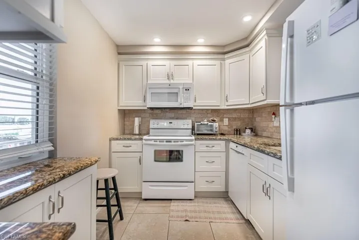 1700 Pine Valley Dr 207, Fort Myers, Florida 33907
