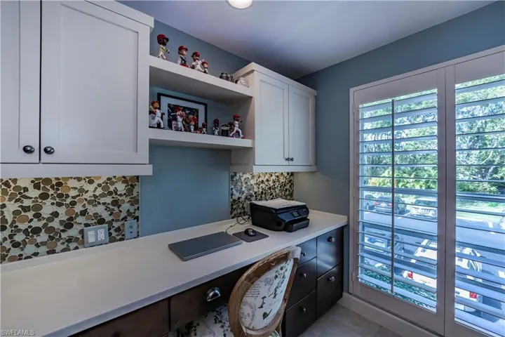 1310  Yesica Ann  CIR, Naples, FL 34110