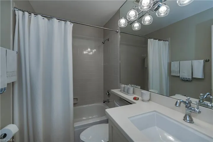 1310  Yesica Ann  CIR, Naples, FL 34110