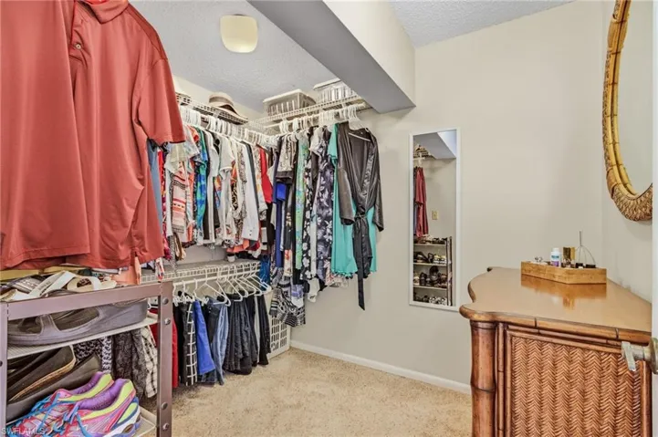 VIP Walk-in Closet