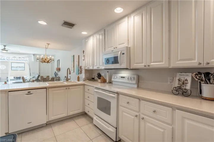 8124 Josefa WAY, NAPLES FL 34114