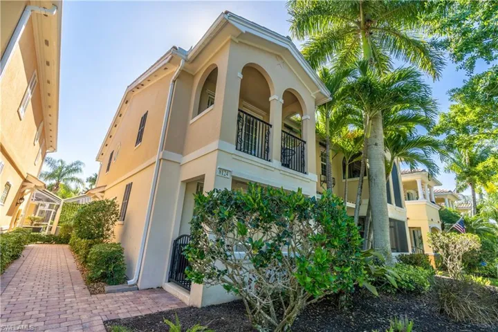 8124 Josefa WAY, NAPLES FL 34114