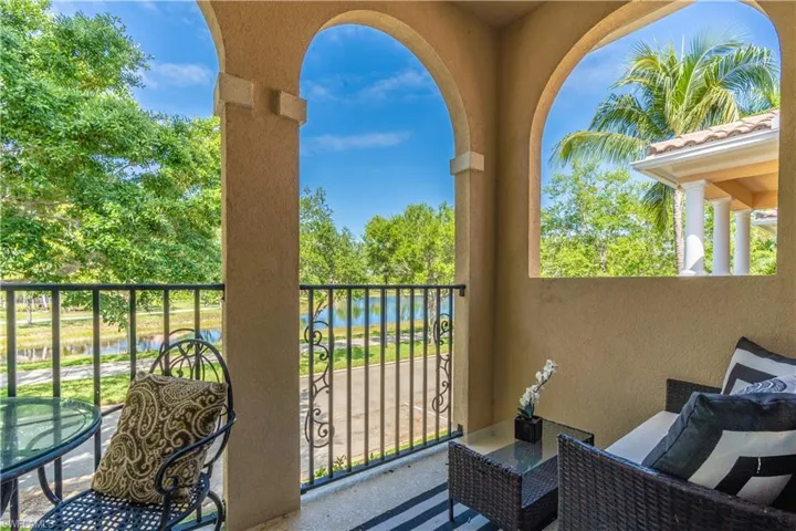 8124 Josefa WAY, NAPLES FL 34114