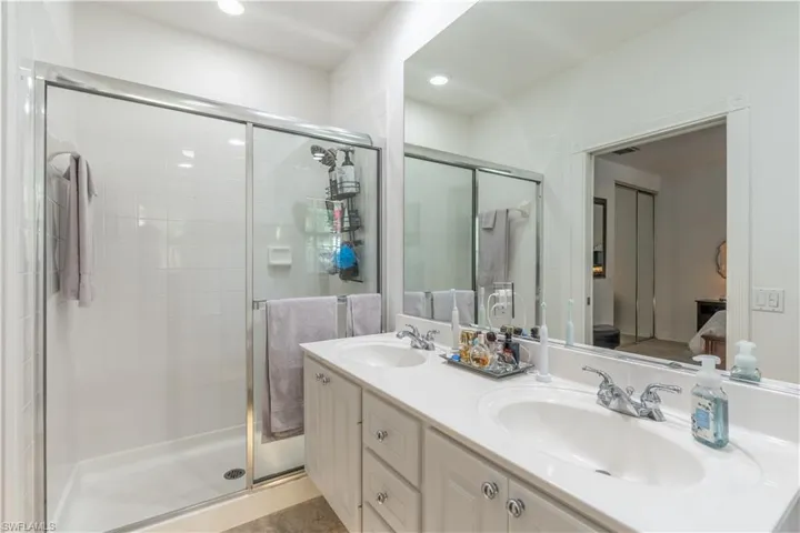 8124 Josefa WAY, NAPLES FL 34114
