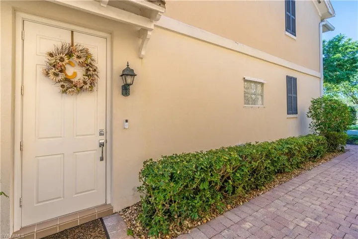 8124 Josefa WAY, NAPLES FL 34114