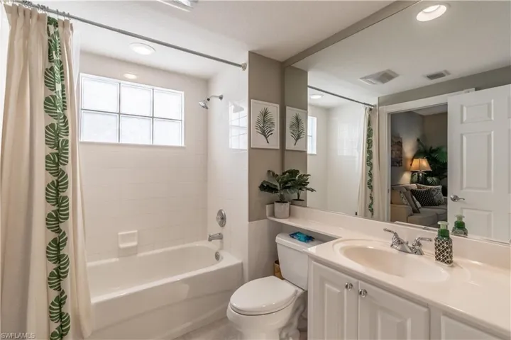 8124 Josefa WAY, NAPLES FL 34114