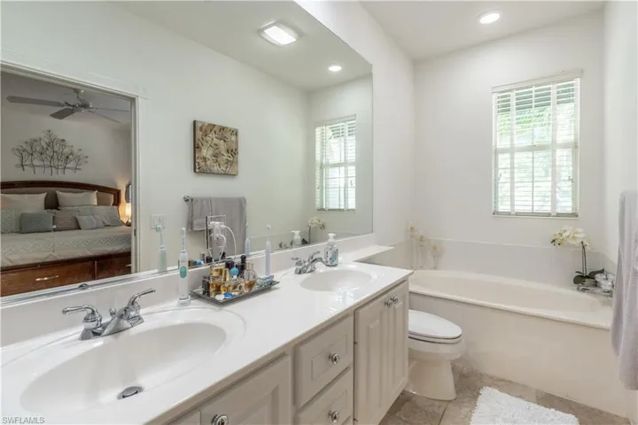 8124 Josefa WAY, NAPLES FL 34114