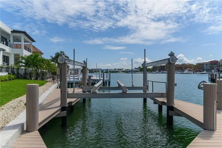 641 Dorando Ct, Marco Island, Florida 34145