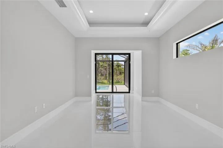 563 15th St Nw, Naples, Florida 34120