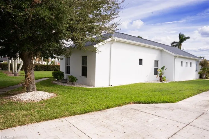 295 Destiny Cir, Cape Coral, Florida 33990