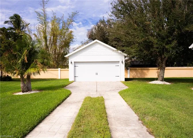 295 Destiny Cir, Cape Coral, Florida 33990