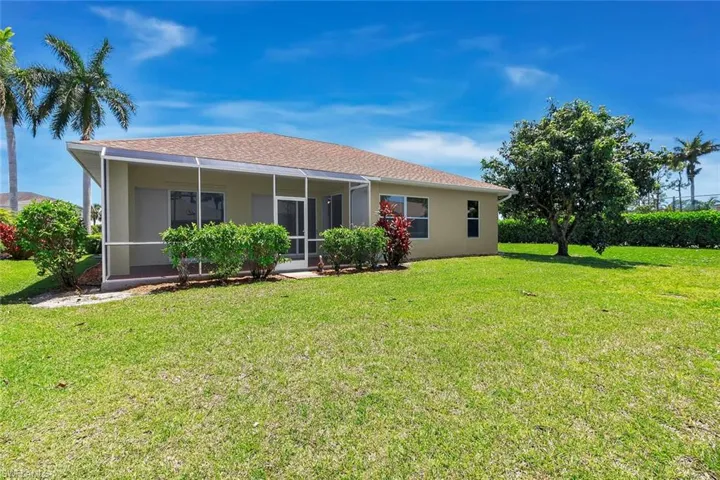 2389 Piccadilly Circus, Naples, Florida 34112