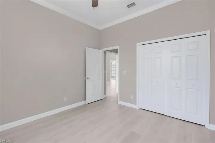2389 Piccadilly Circus, Naples, Florida 34112
