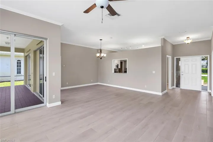 2389 Piccadilly Circus, Naples, Florida 34112
