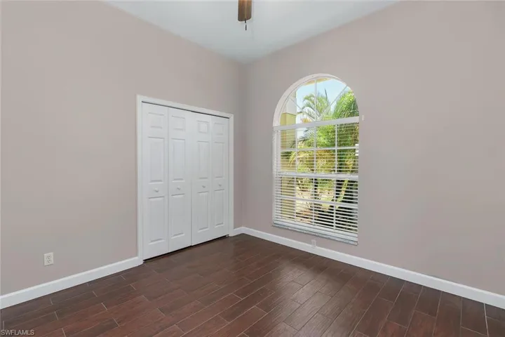 2389 Piccadilly Circus, Naples, Florida 34112