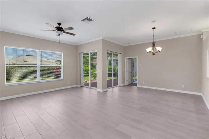 2389 Piccadilly Circus, Naples, Florida 34112