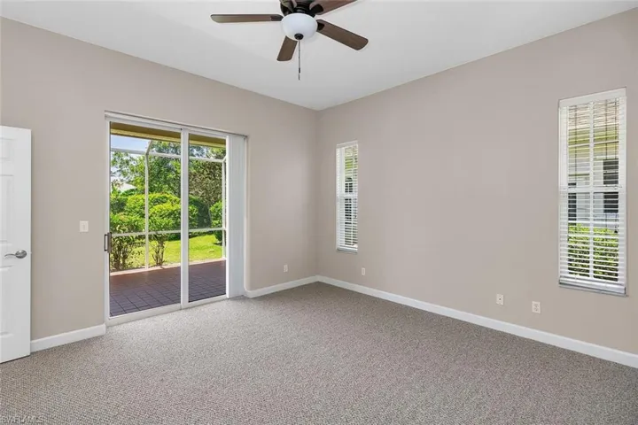 2389 Piccadilly Circus, Naples, Florida 34112