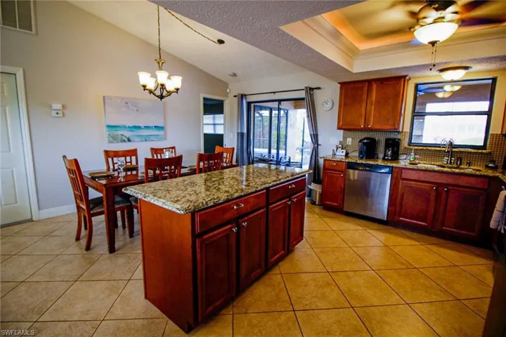 1403 Sw 40th Ter, Cape Coral, Florida 33914