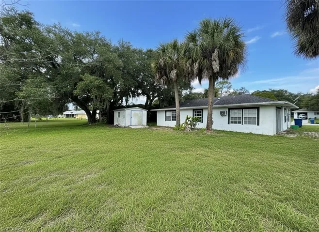 4029 E Sunflower Cir, Labelle, Florida 33935