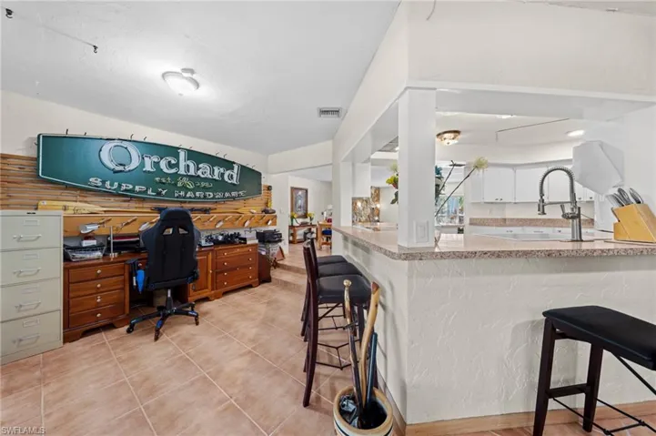 813 105th Ave N, Naples, Florida 34108