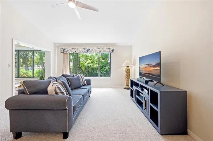 506 Courtside Dr E201, Naples, Florida 34105