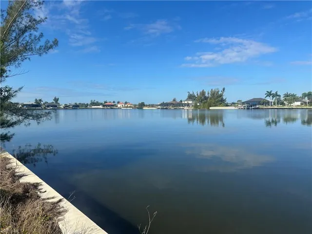 3006 Nw 43rd Pl, Cape Coral, Florida 33993