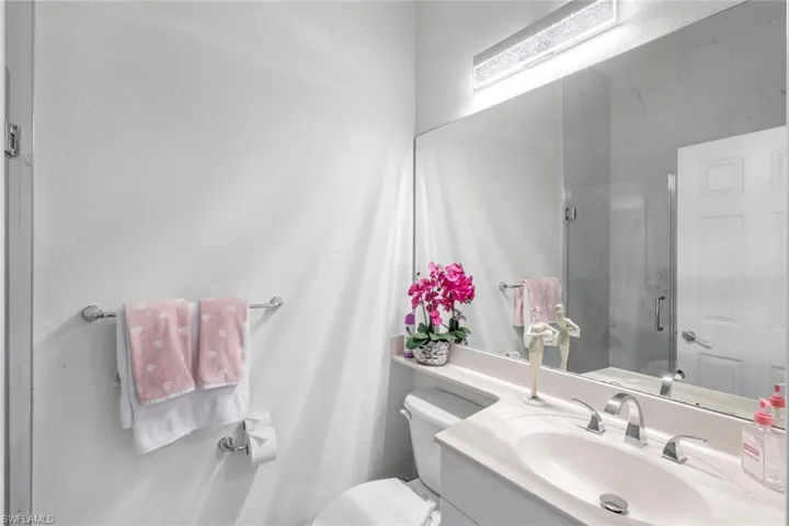 En-suite first floor casita bathroom