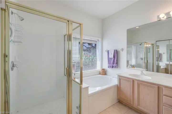 8793  Ventura  WAY, Naples, FL 34109