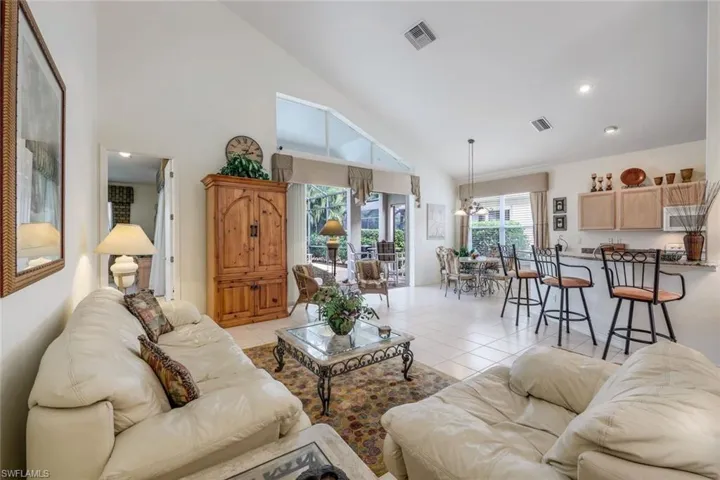 8793  Ventura  WAY, Naples, FL 34109