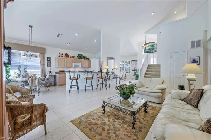 8793  Ventura  WAY, Naples, FL 34109