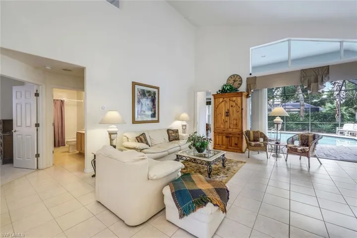 8793  Ventura  WAY, Naples, FL 34109