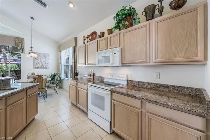 8793  Ventura  WAY, Naples, FL 34109