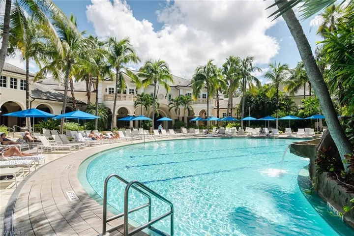 9072  Cherry Oaks  TRL, Naples, FL 34114