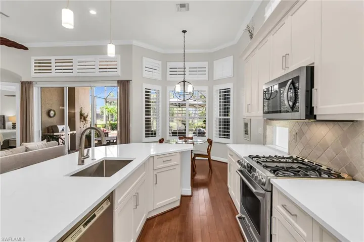 9072  Cherry Oaks  TRL, Naples, FL 34114