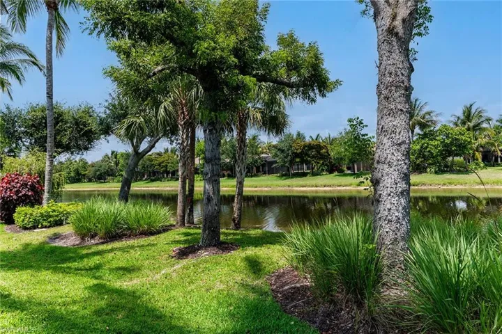 9072  Cherry Oaks  TRL, Naples, FL 34114