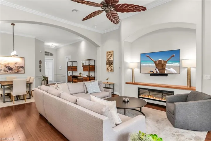 9072  Cherry Oaks  TRL, Naples, FL 34114