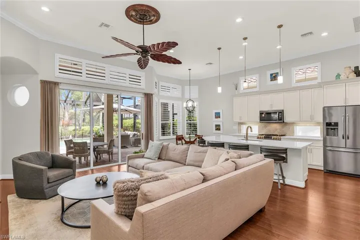9072  Cherry Oaks  TRL, Naples, FL 34114