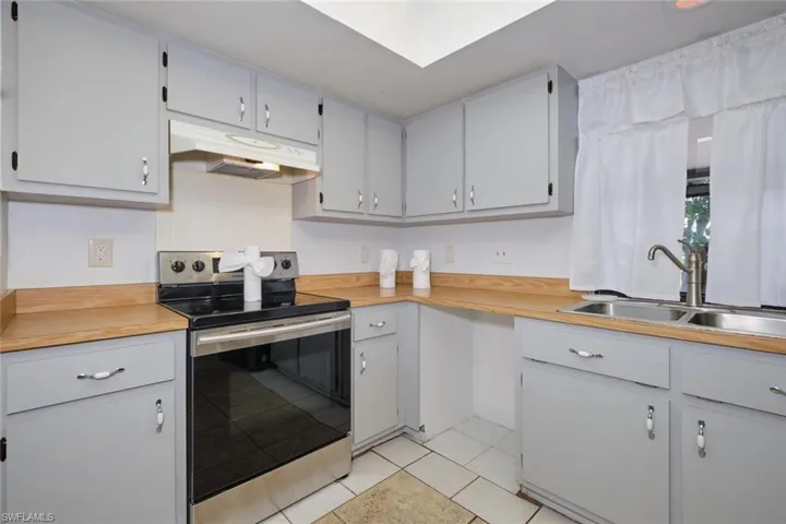 609 Nw 3rd Ave, Cape Coral Fl 33993