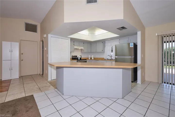 609 Nw 3rd Ave, Cape Coral Fl 33993