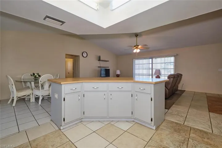 609 Nw 3rd Ave, Cape Coral Fl 33993