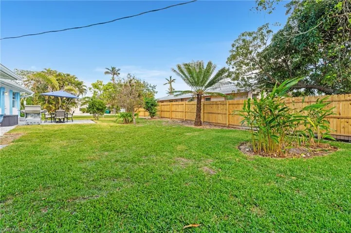 2134  Palm  ST, Naples, FL 34119
