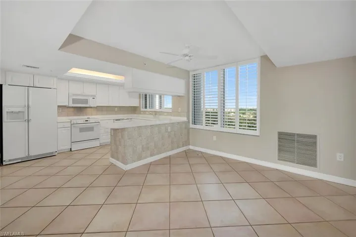 Open Kitchen with Eat-In-Area or Den