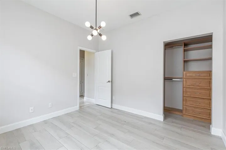 12093  Country Day  CIR, Fort Myers, FL 33913