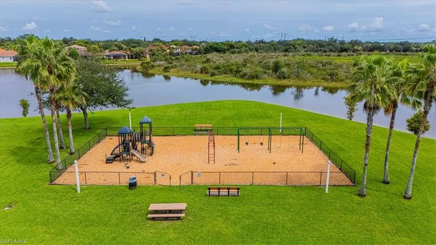 12093  Country Day  CIR, Fort Myers, FL 33913