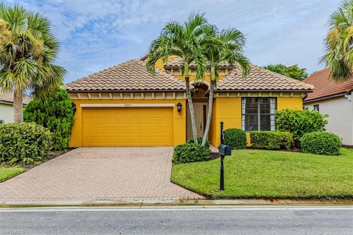 12093  Country Day  CIR, Fort Myers, FL 33913