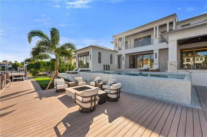 1935 5th St S, Naples, Florida 34102