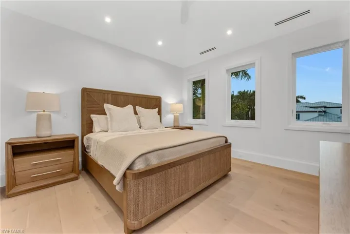 1935 5th St S, Naples, Florida 34102