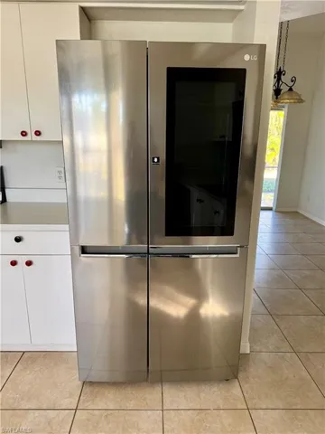 Wow, what a great refrigerator/freezer.